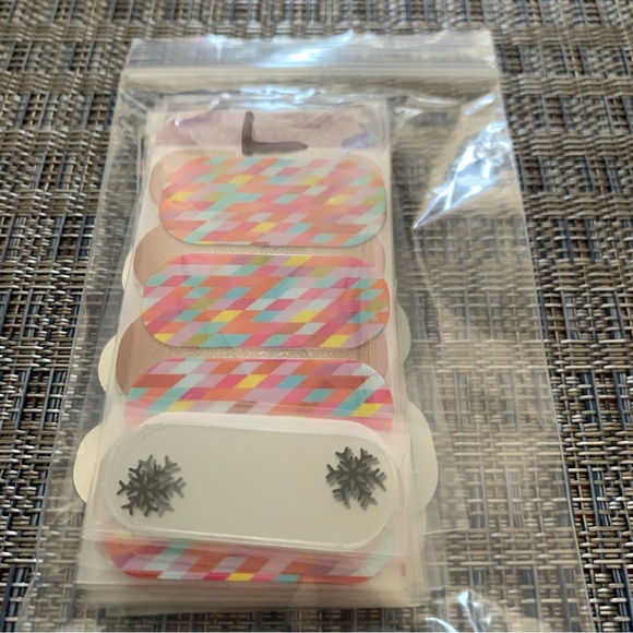 Jamberry Nail Wraps, Largest 6 sizes, Over 600 individual from Original Sheets - Picture 8 of 13